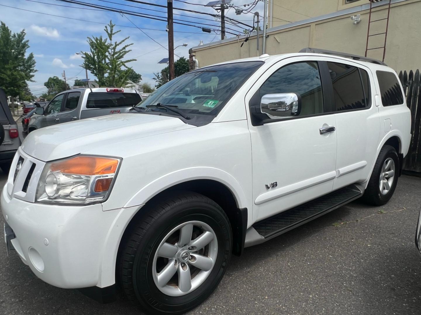 2008 White /beige Nissan Armada LE 4WD (5N1AA08C48N) with an 5.6L V8 DOHC 32V engine, located at 1018 Brunswick Ave, Trenton, NJ, 08638, (609) 989-0900, 40.240086, -74.748085 - This Nissan Armada has just been serviced and is ready to go! Very Clean and available for delivery right away! - Photo#5